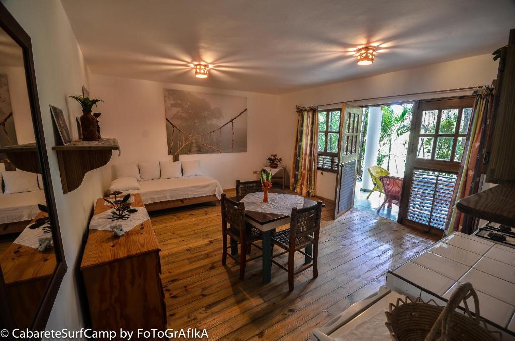 Cabarete Surf Camp Hotel Bagian luar foto